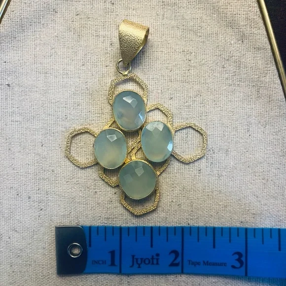 ✨ Aqua Blue Chalcedony Honey Comb Pendant - Picture 4 of 6